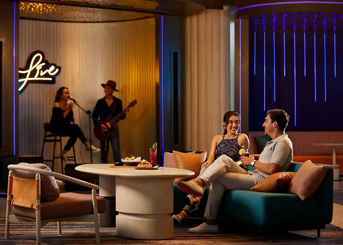 Hotel Aloft By Marriott Bali At Beachwalk Kuta Lombok