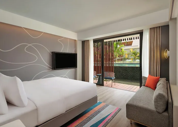 Aloft By Marriott Bali At Beachwalk 4*